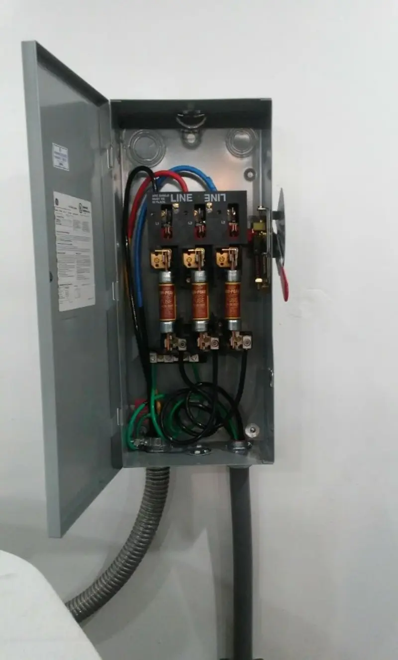 Three-phase disconnect switch installed for Smoke Detector Installation in Oneonta